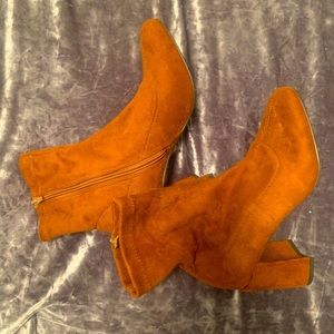 Chestnut suede block heel bootie